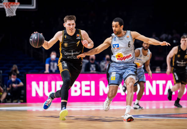 与诺坎普的 与诺坎普的