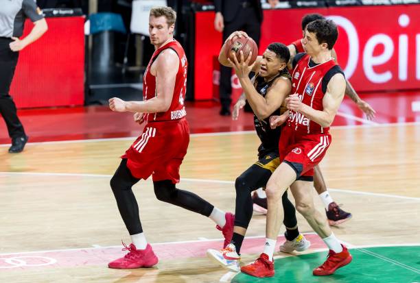 更是一次高 更是一次高